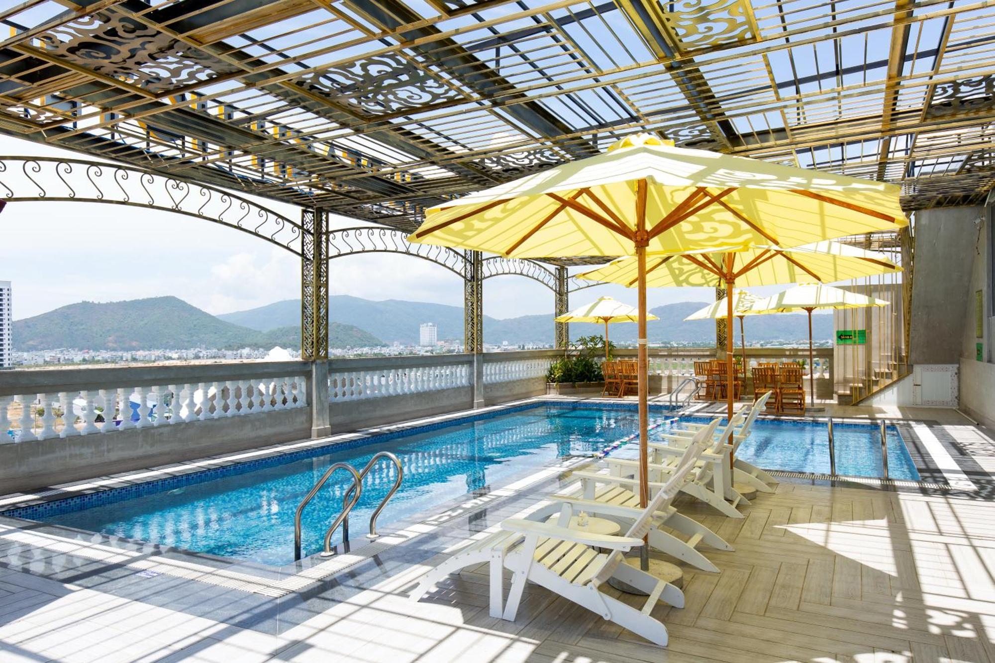 Pearl Beach Hotel Quy Nhon Exterior photo